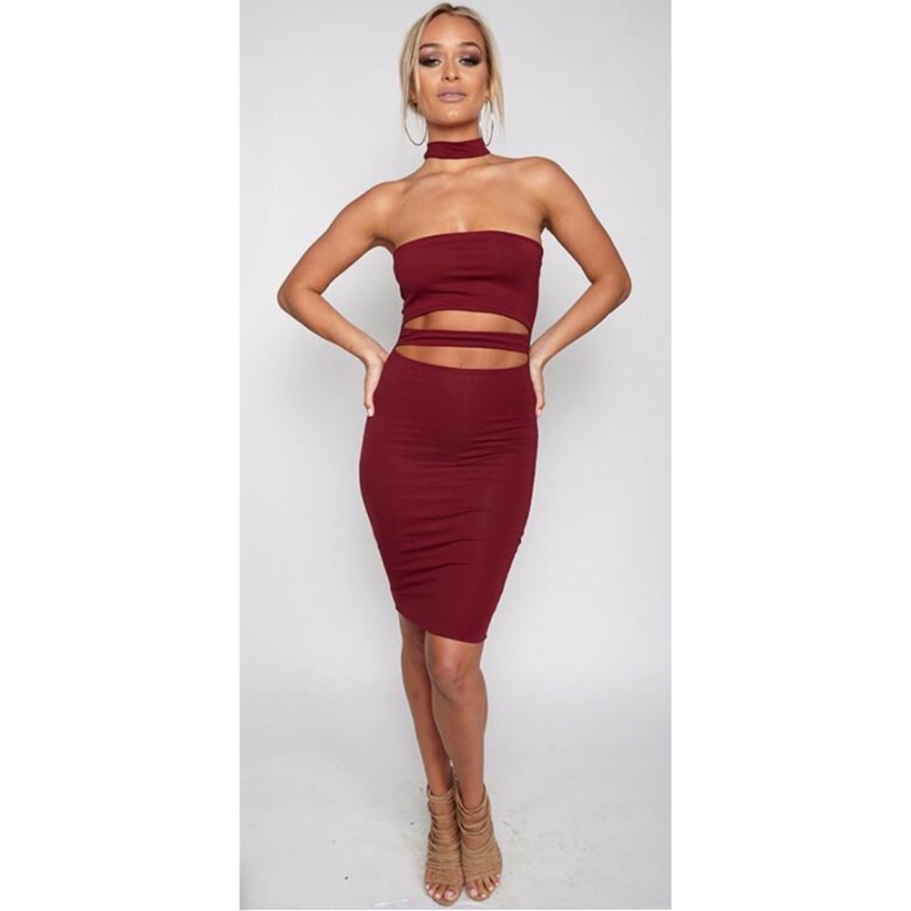 Maroon Bodycon Choker Dress